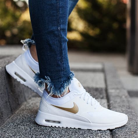 NIKE WMNS AIR MAX THEA 